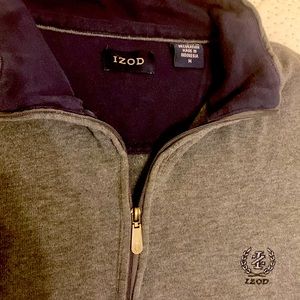 IZOD sweat shirt